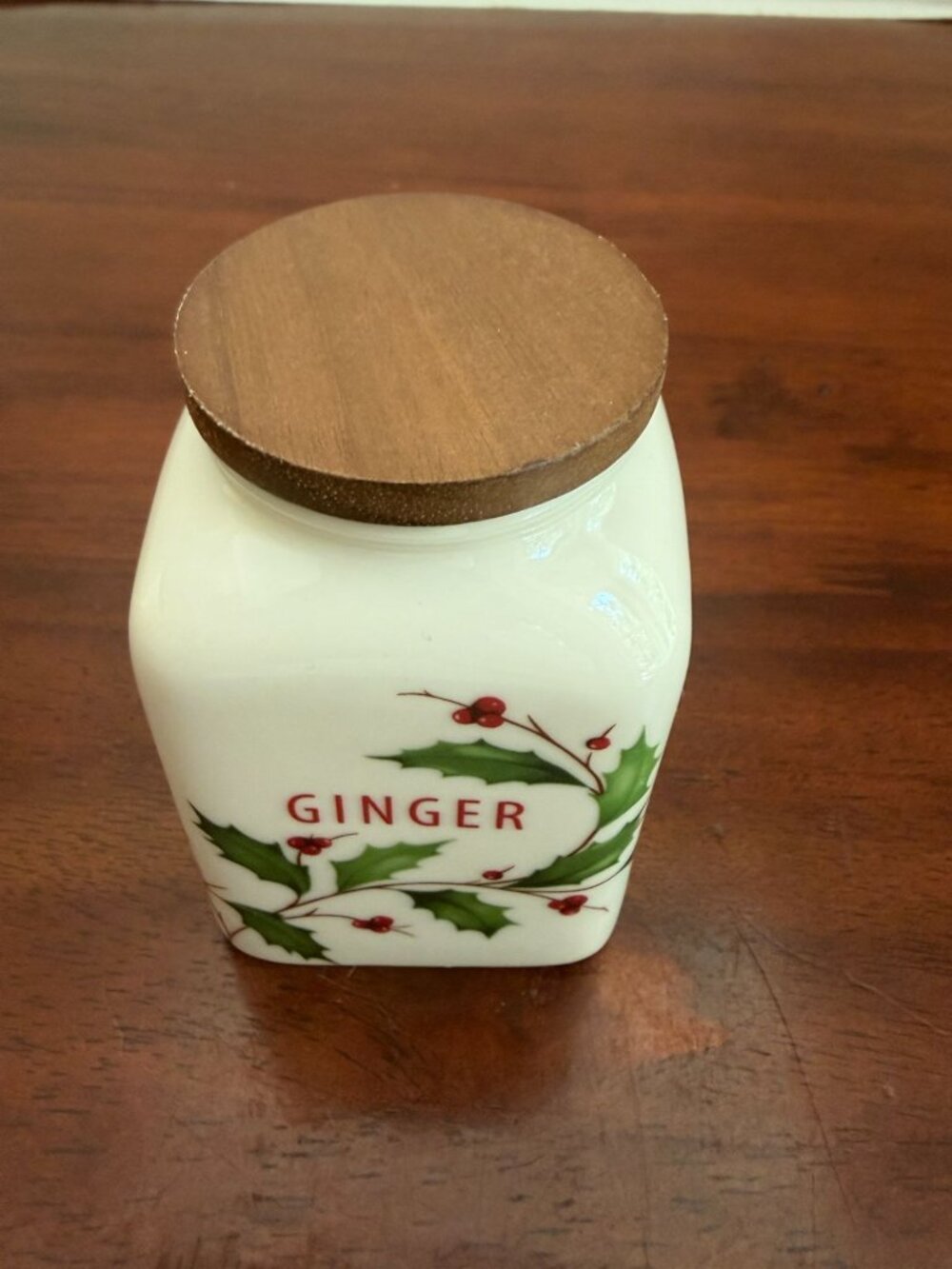 Lenox Holiday Porcelain 6 Ounce "Ginger" Spice Jar with a Rustic Acacia Wood Lid
